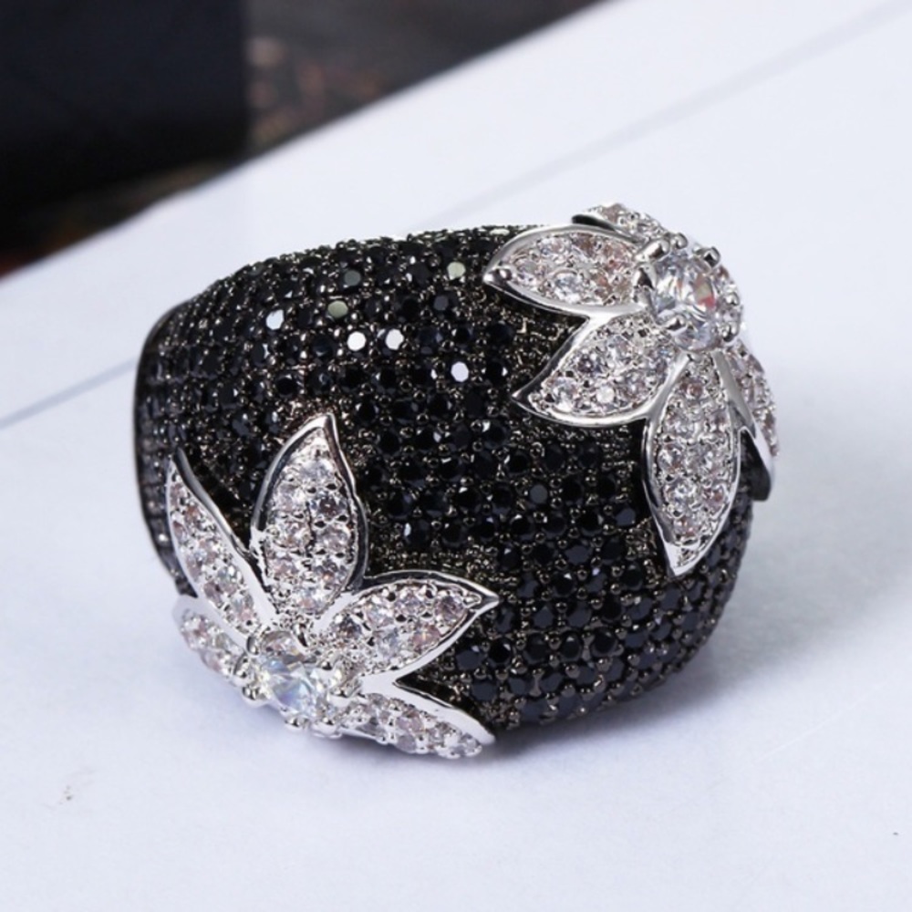 Black & White Sapphire Statement Ring w/box 6 & 7 - Picture 2 of 4